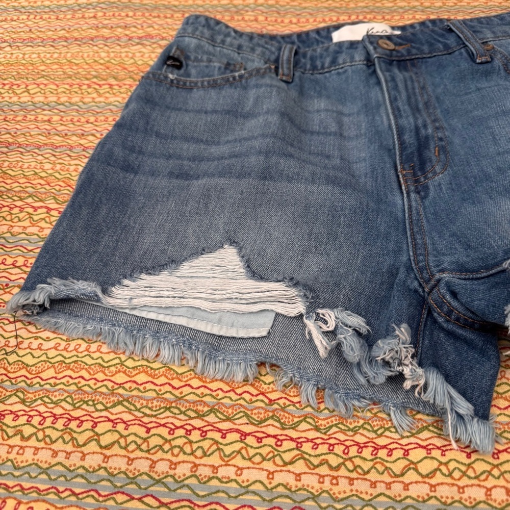 KanCan High Rise Mom Jean Shorts Womens Size 7 / 27 Distressed Cutoff Denim - Picture 8 of 9